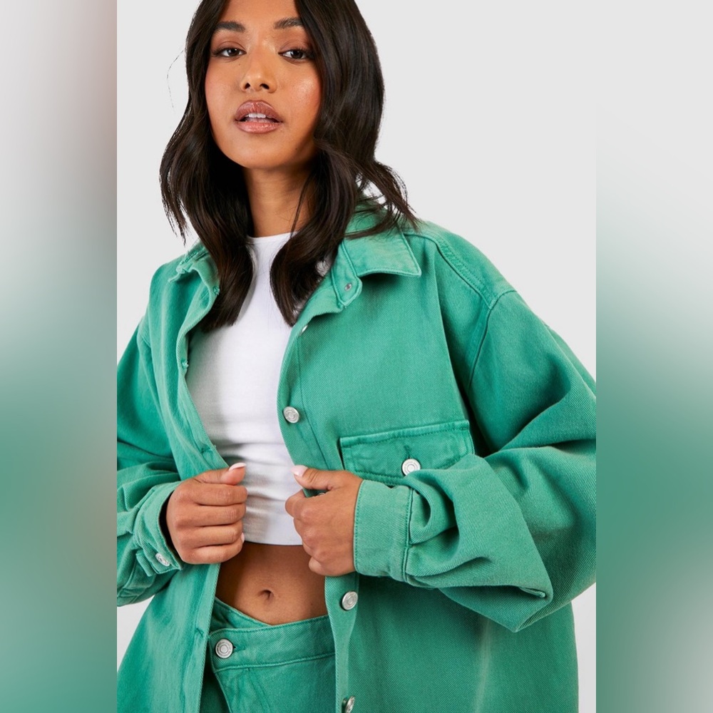 Boohoo PETITE DENIM OVERSIZED POCKET DETAIL SHIRT - size 8P